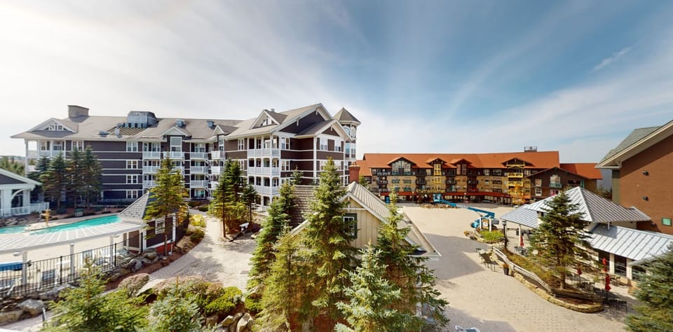 Building, Hotel, Resort, Neighborhood, City