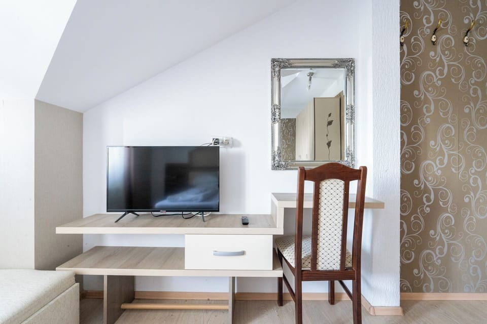 Classic Triple Room, Courtyard View | Individually decorated, desk, soundproofing, free WiFi