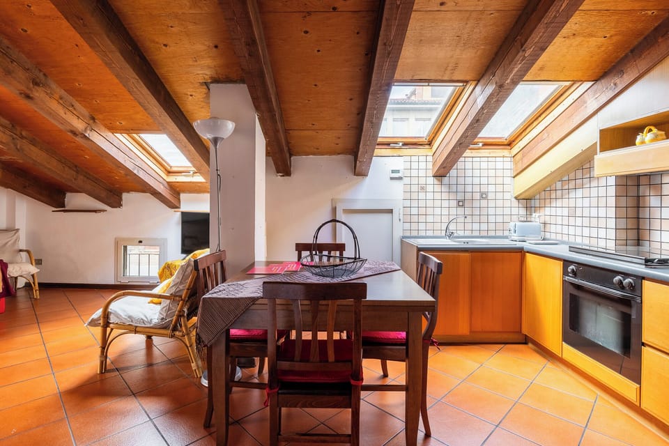Apartment | Dining room