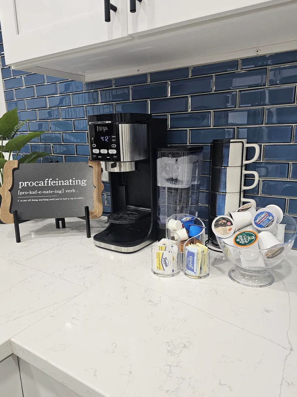 The coffee maker uses both single serve pods and ground coffee. Easy to use. 