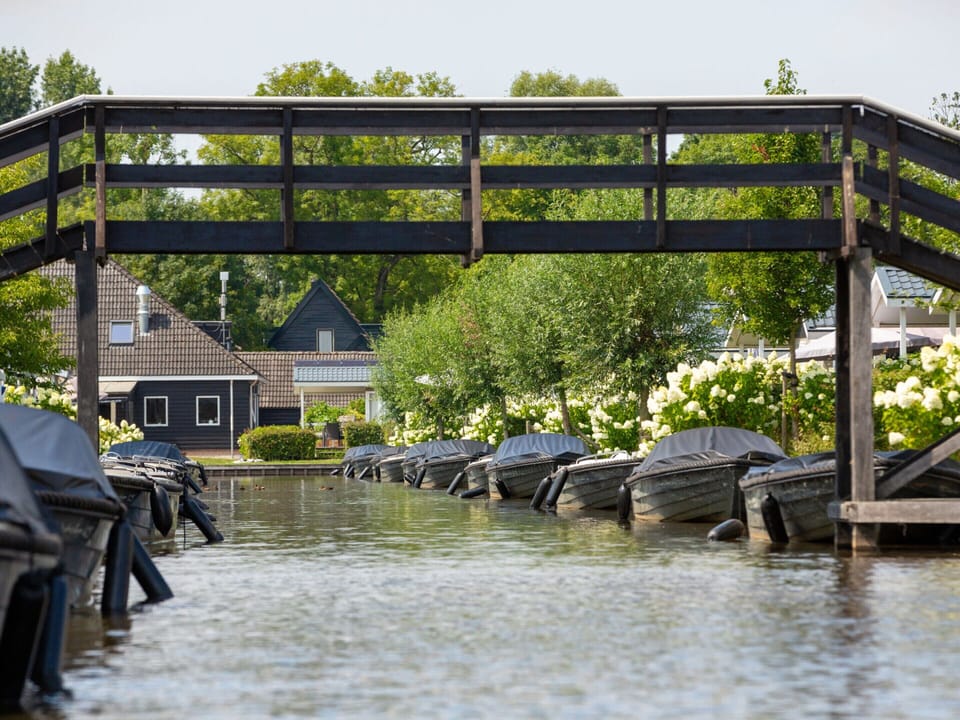Giethoorn Lakehouse Retreat Chalet in Giethoorn