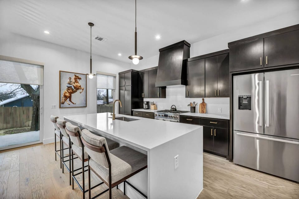 Modern gourmet kitchen