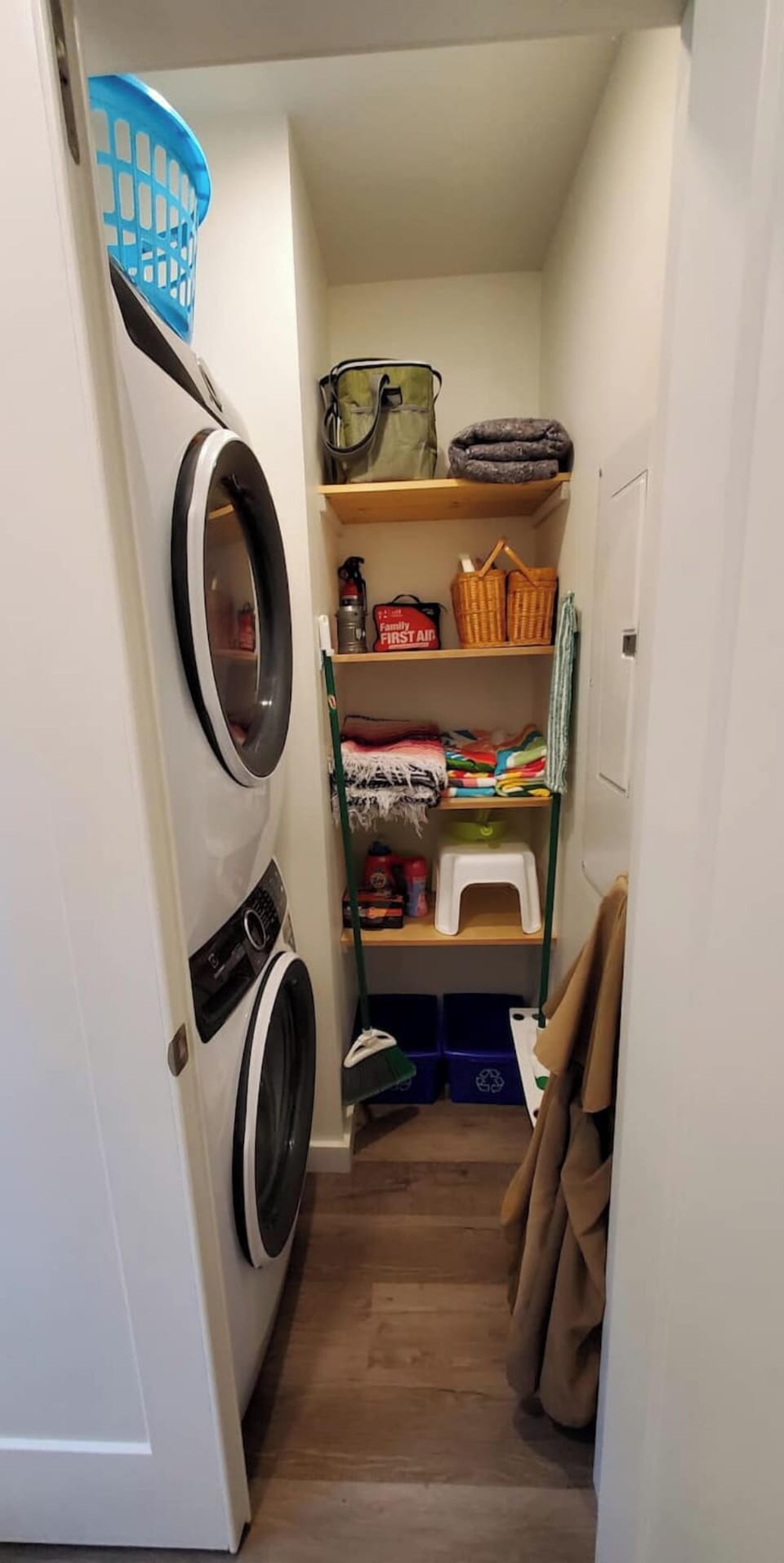 Full Sized Laundry set