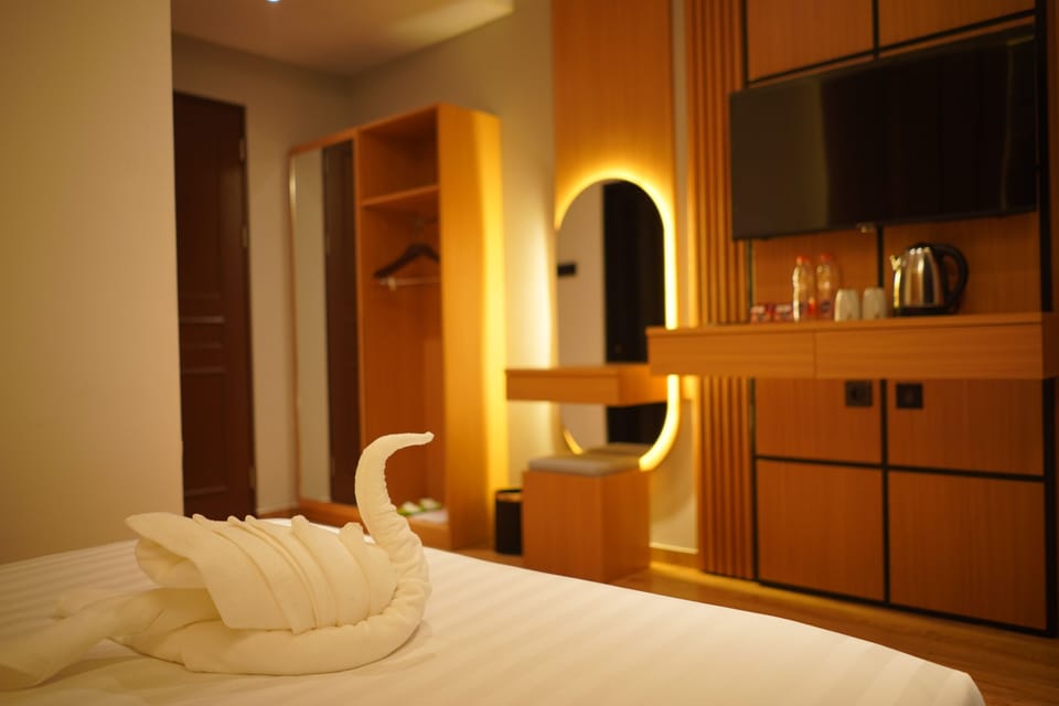 Superior Double Room, 1 Queen Bed | Desk, laptop workspace, free WiFi, bed sheets