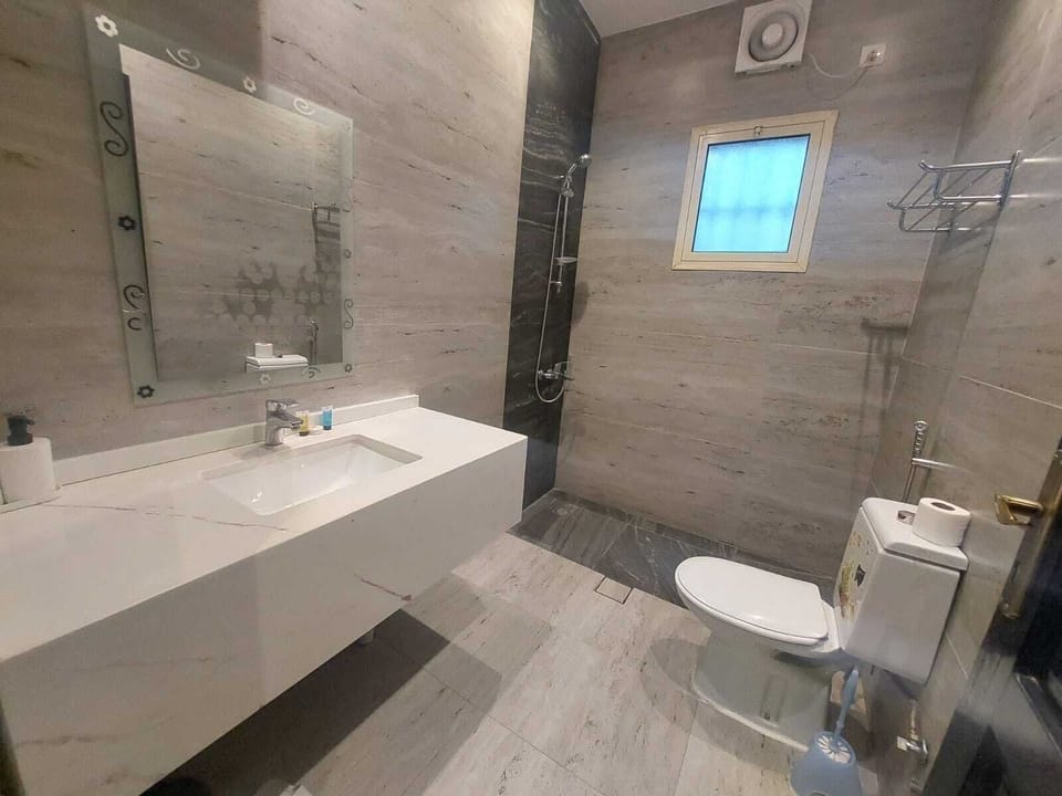 Family Apartment, Balcony | Bathroom | Slippers, towels