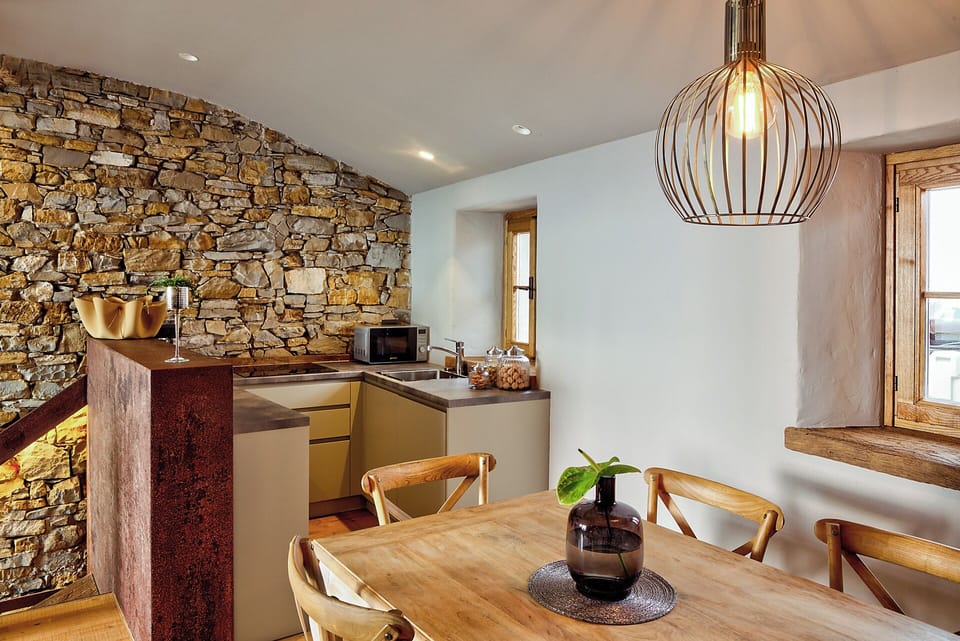 Comfort House, 2 Bedrooms, Non Smoking | Private kitchen