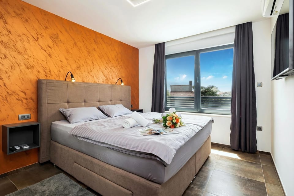 Family Villa, 4 Bedrooms, Balcony (Villa Betelgeuse Supernova) | 4 bedrooms, in-room safe, soundproofing