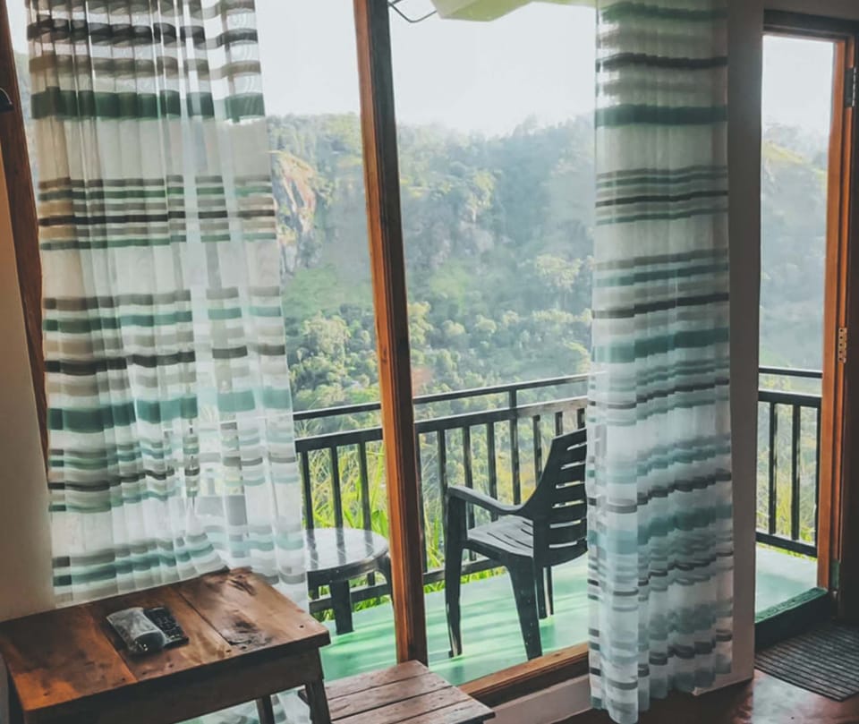 Superior Double Room, 1 Queen Bed, Balcony, Mountain View | Soundproofing, iron/ironing board, free WiFi