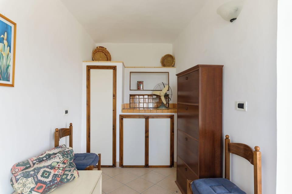 Apartment, Partial Sea View | 2 bedrooms, iron/ironing board, free WiFi, bed sheets
