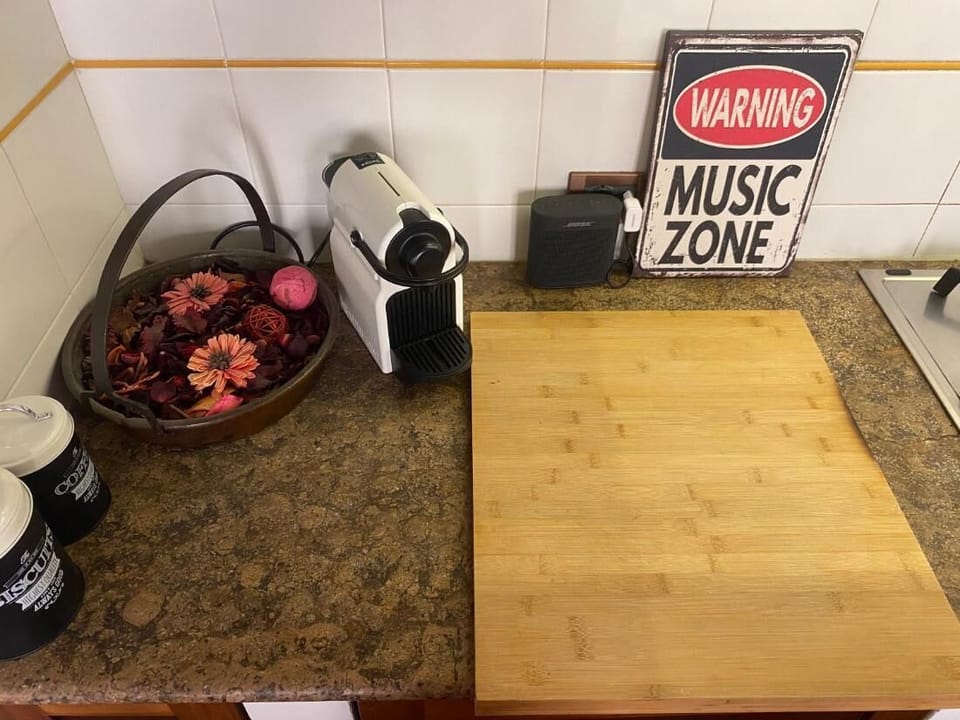 Apartment, 1 Bedroom | Coffee and/or coffee maker