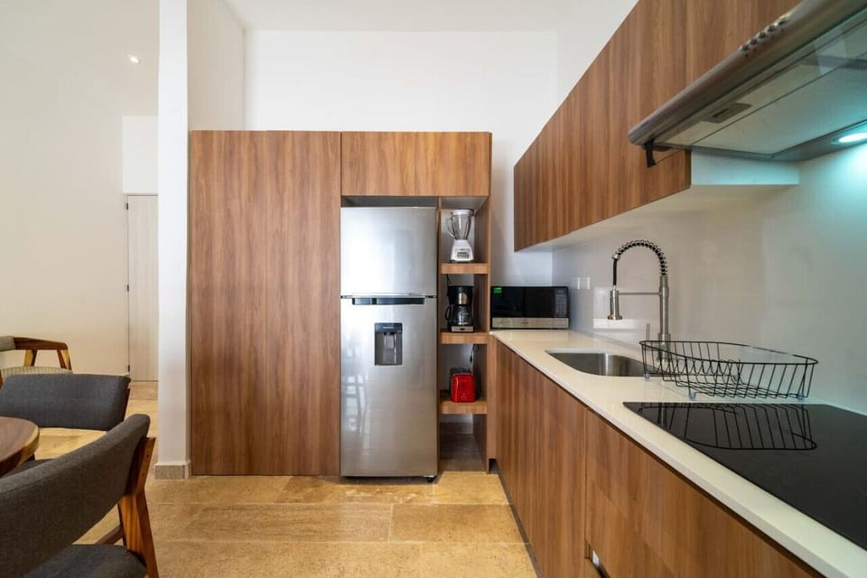 Convenient kitchenette for quick snacks and drinks