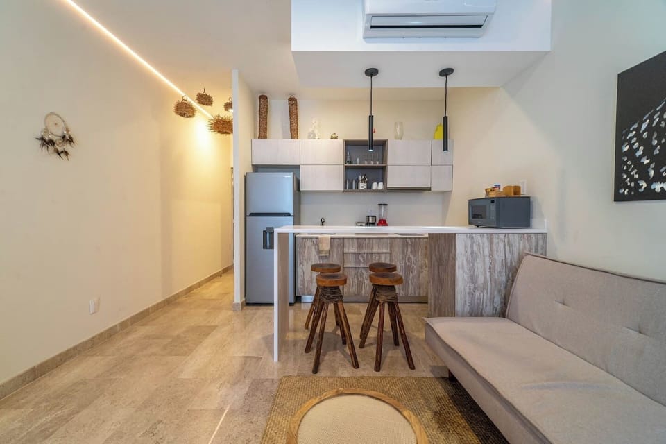 Charming small kitchen with all the essentials