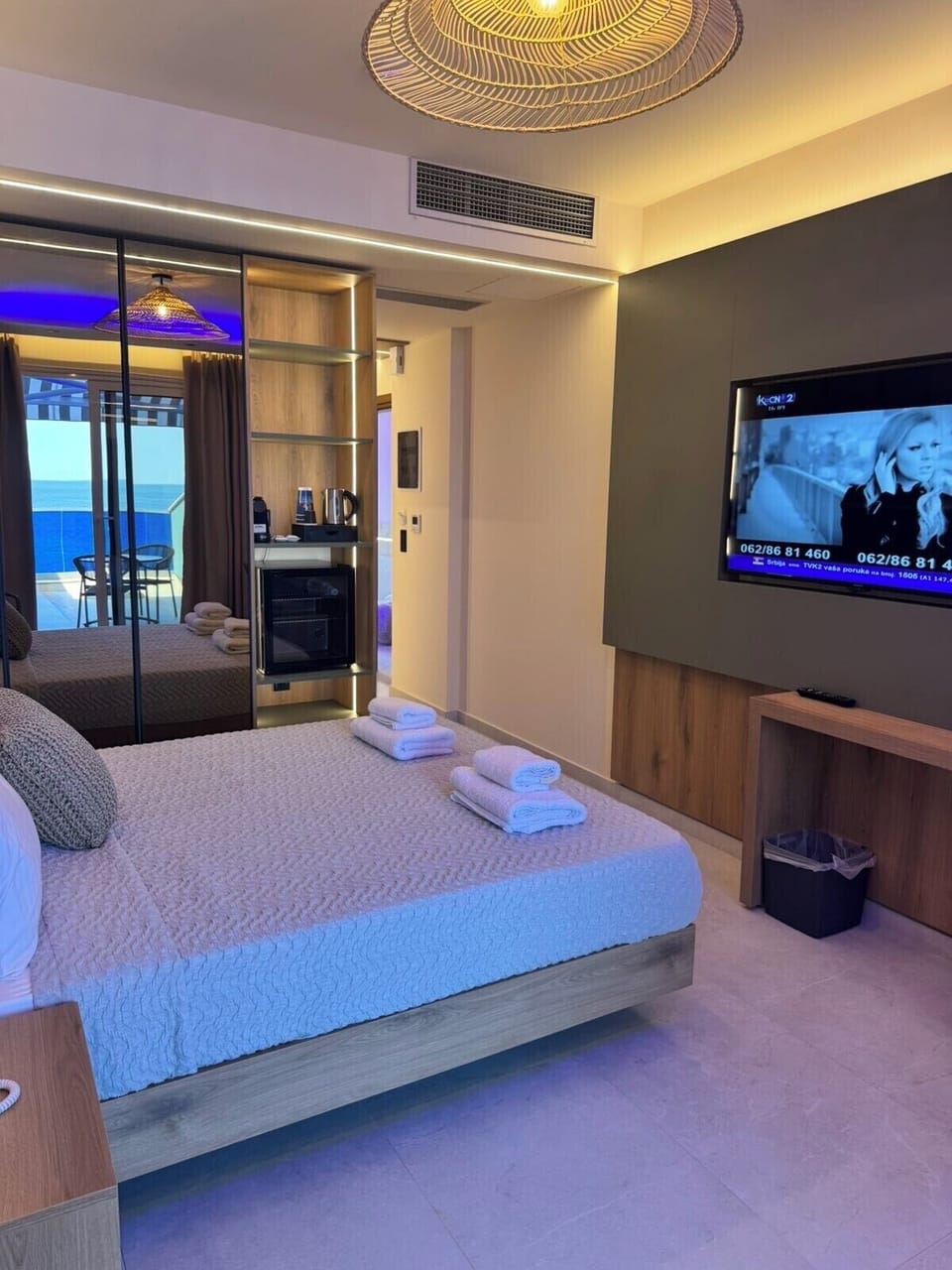 Superior Room | In-room safe, individually decorated, individually furnished