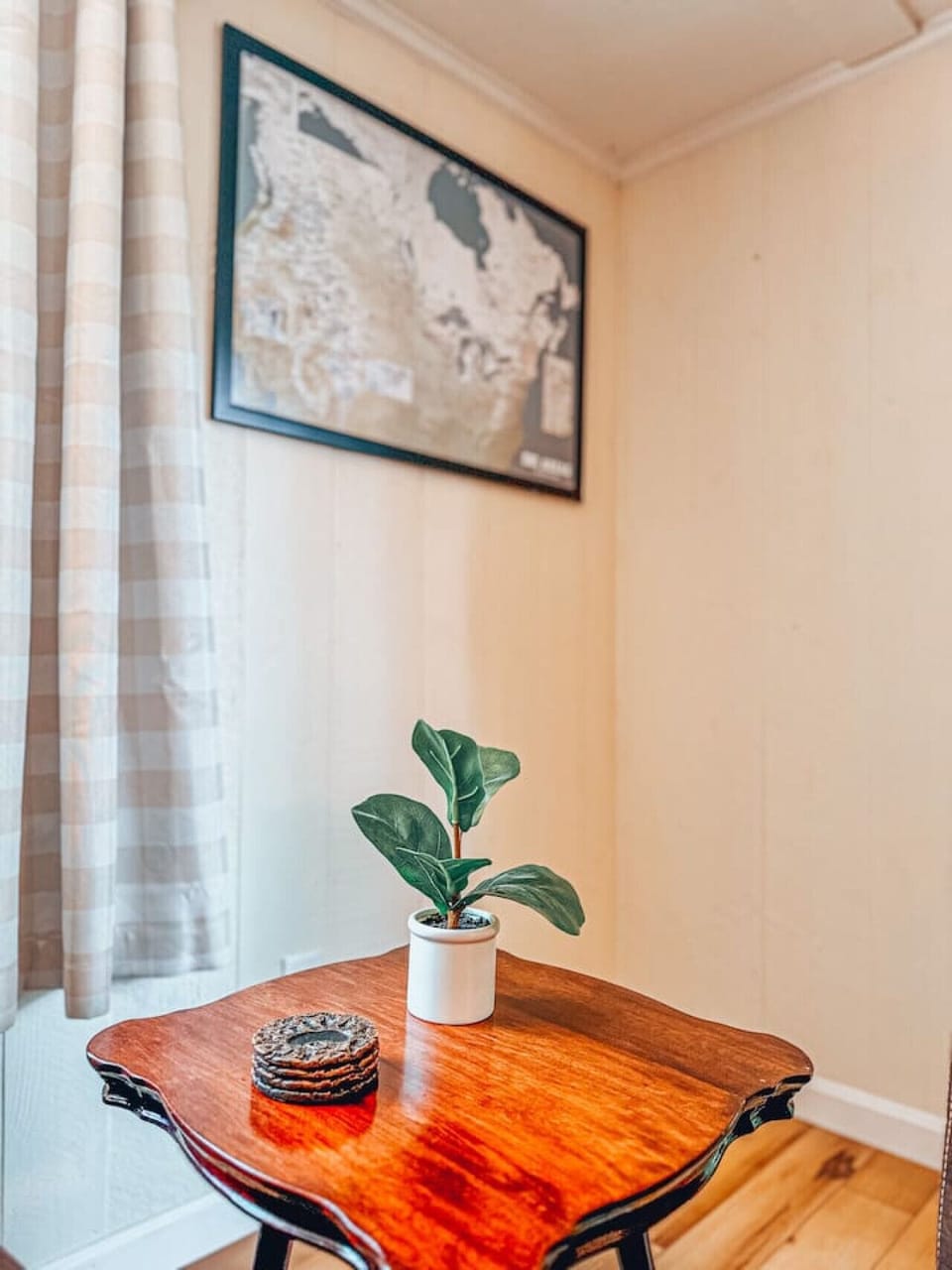 practical small square table