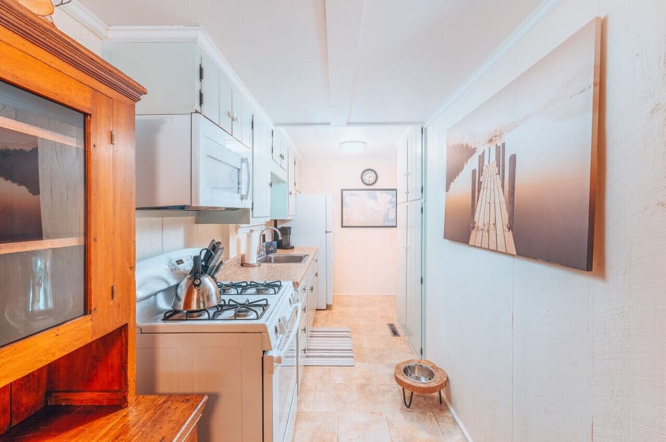 Fully equipped kitchen for your culinary delights.