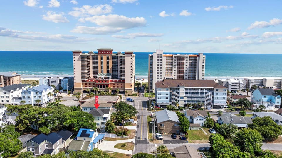 House is just a blocks from the beach access - 2 mins walk