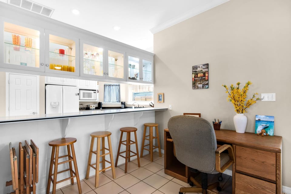 House, Multiple Beds (Da Breeze) | Private kitchen | Oven, toaster