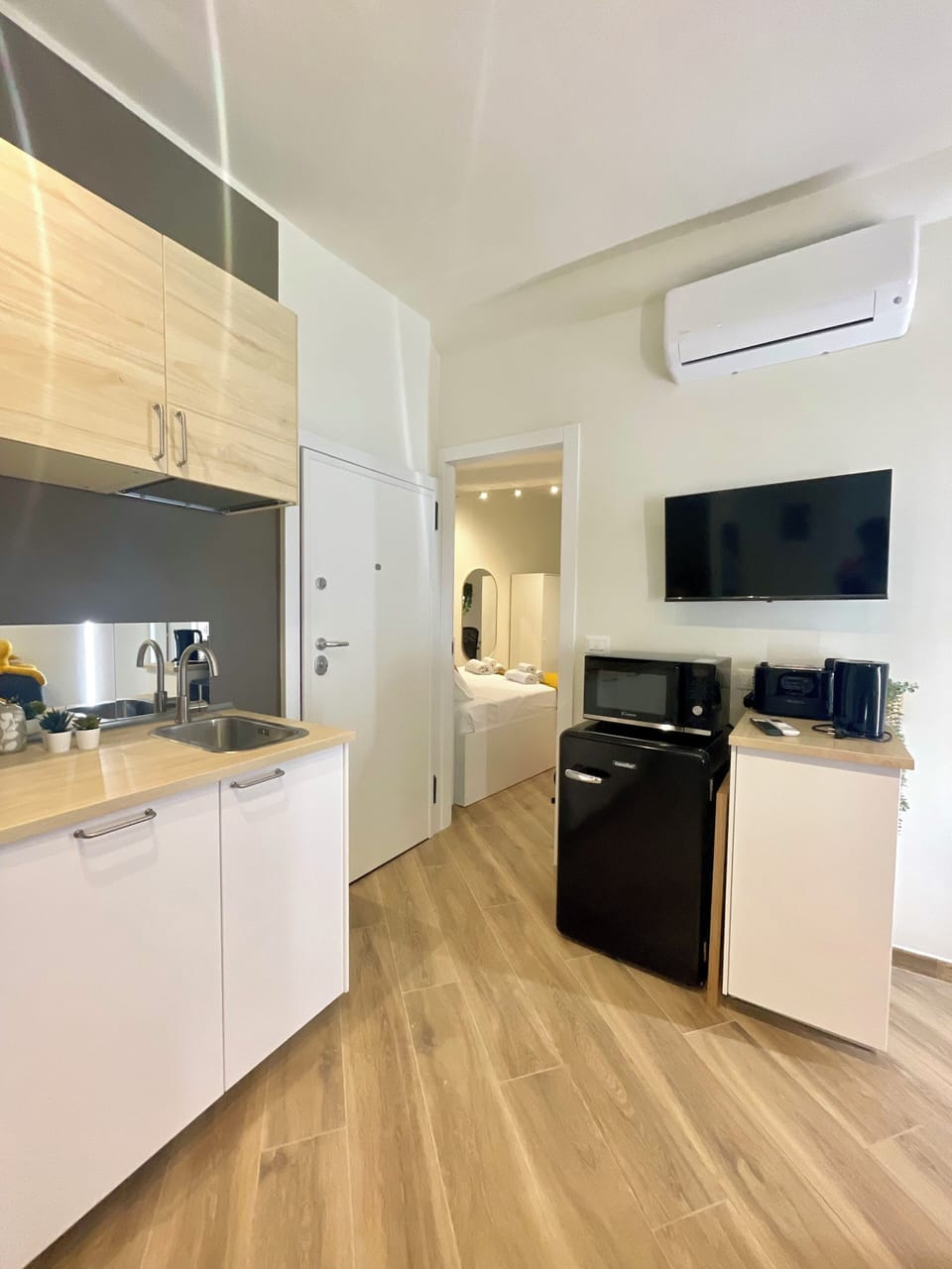 Family Apartment | Private kitchen | Fridge, microwave, stovetop, dishwasher