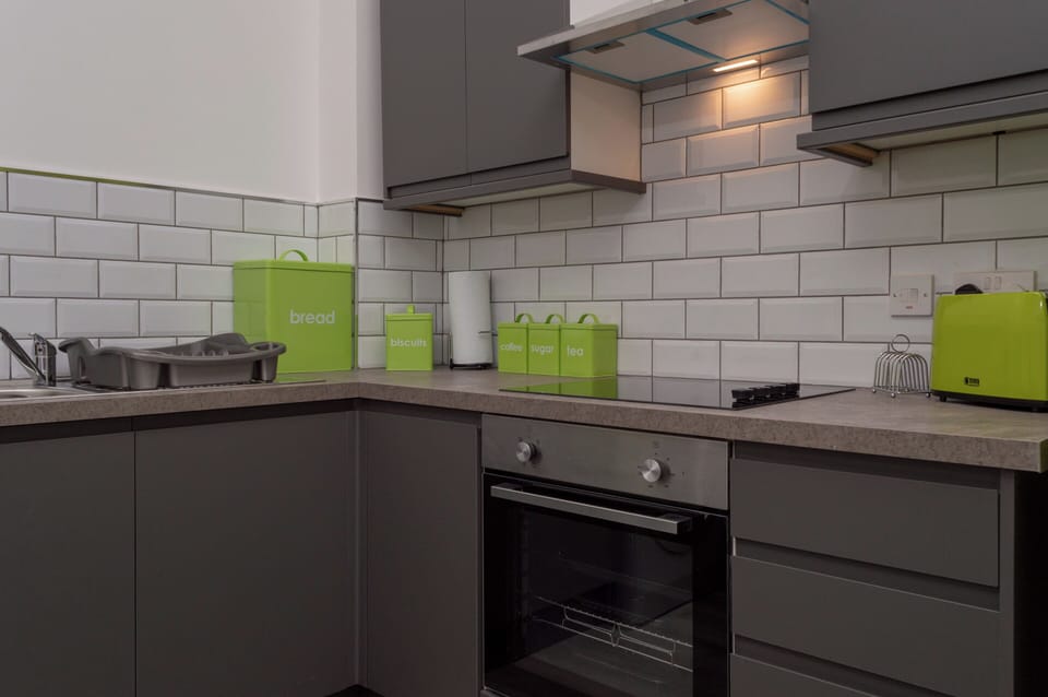 Apartment | Private kitchen | Fridge, microwave, oven, stovetop