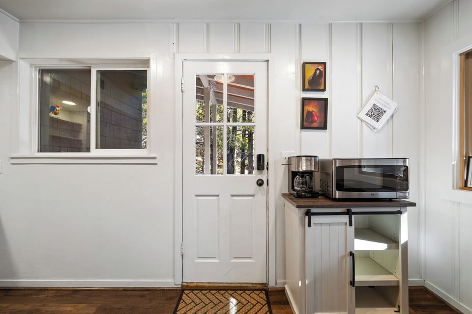 Entrance into the kitchen