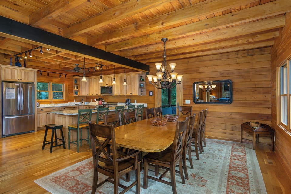 Kitchen & dining area with seating for 10.