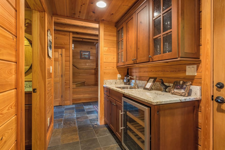 Wet bar off the kitchen.