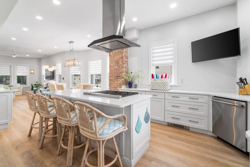 Spacious Kitchen Equipped with All You`ll Need for a Perfect Home Cooked Meal
