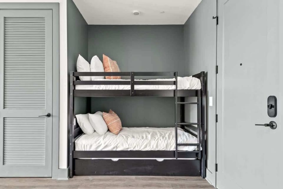 Twin Bunkbed