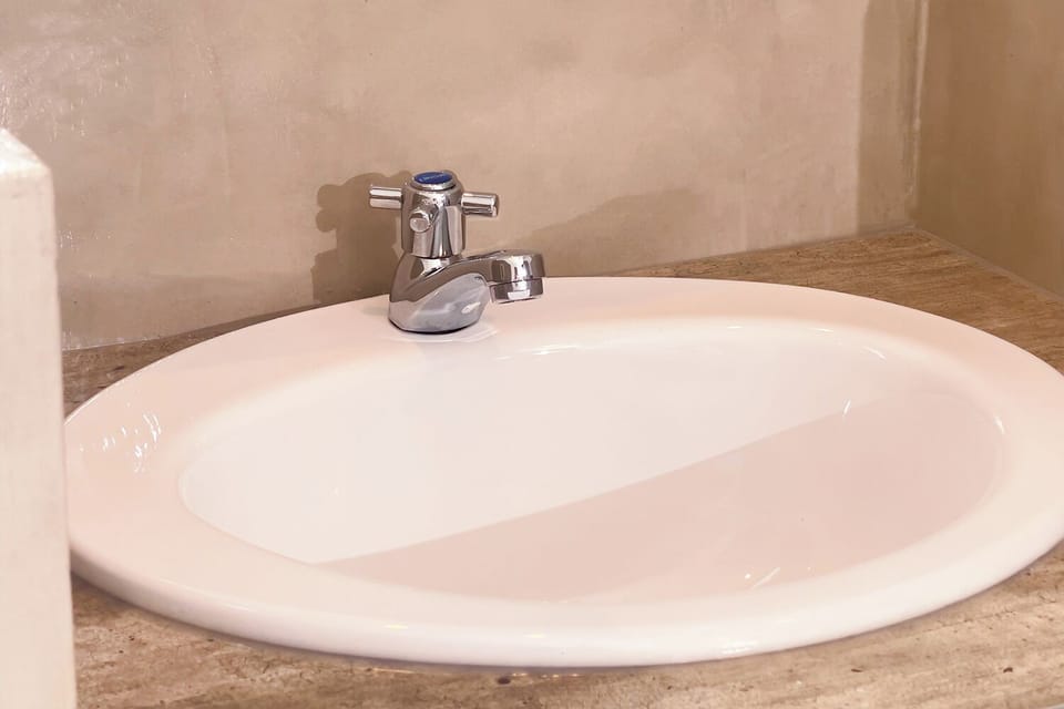Deluxe Double Room | Bathroom