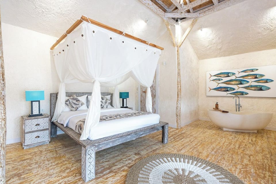 Superior Bungalow, Bathtub, Pool View | Premium bedding, in-room safe, WiFi (free), individually furnished