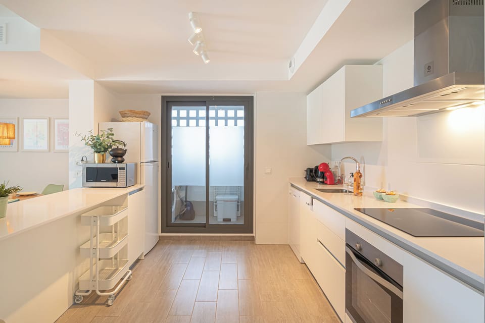 Family Apartment, Multiple Bedrooms, 2 Bathrooms, Mountainside (Luxury La Cala With Pool) | Private kitchen | Fridge, microwave, oven, stovetop