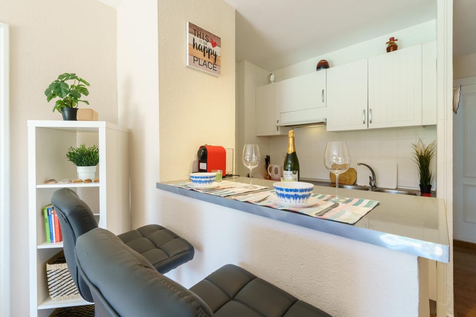 Honeymoon Apartment, 1 Bedroom (Sunny Zoco Calahonda) | Private kitchen | Fridge, oven, stovetop, toaster