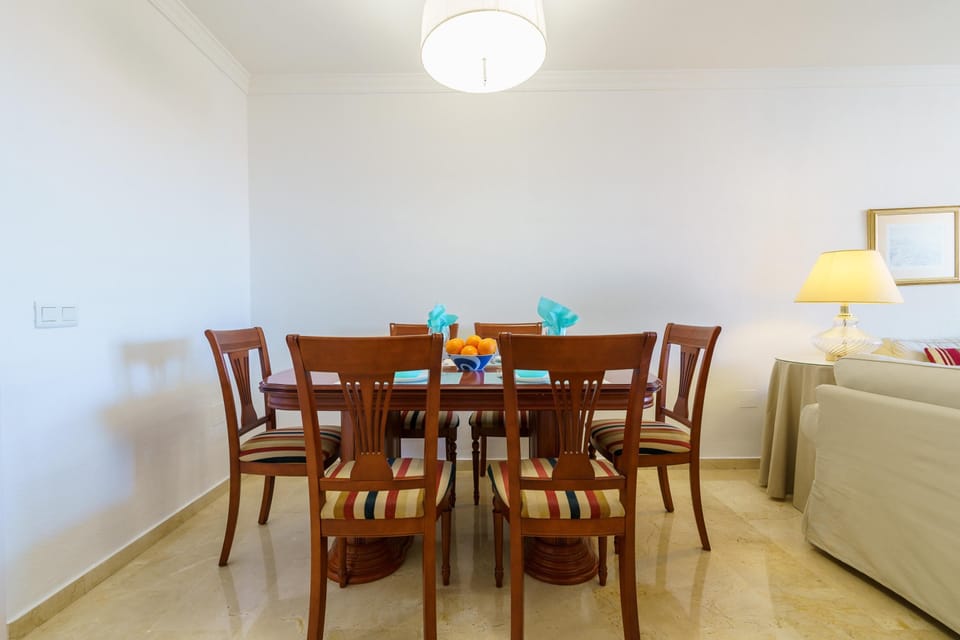 Standard Apartment, Multiple Bedrooms, 2 Bathrooms (La Paloma With Pool) | Dining