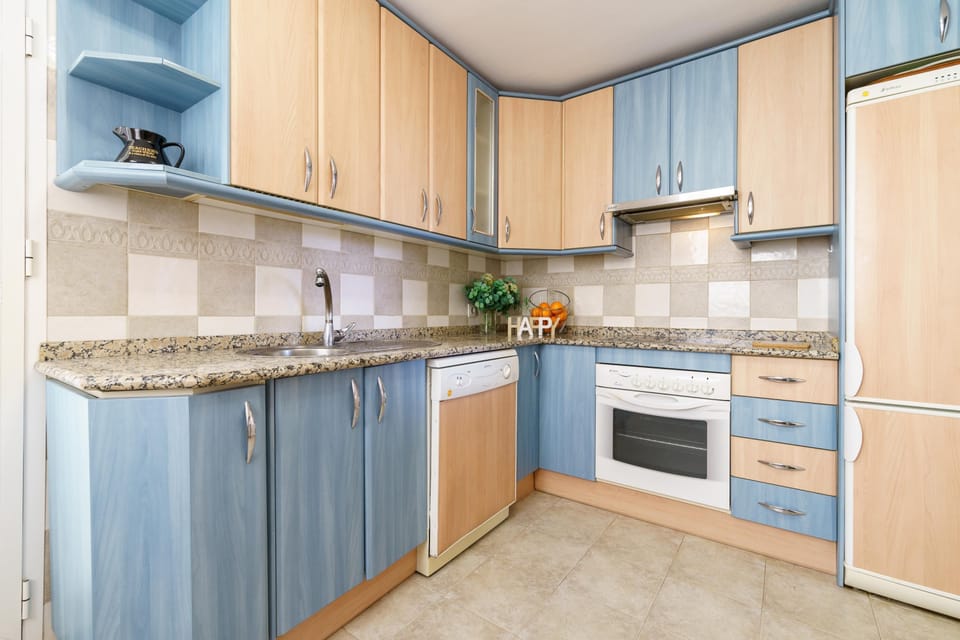 Standard Apartment, Multiple Bedrooms, 2 Bathrooms (La Paloma With Pool) | Private kitchen | Fridge, microwave, oven, stovetop