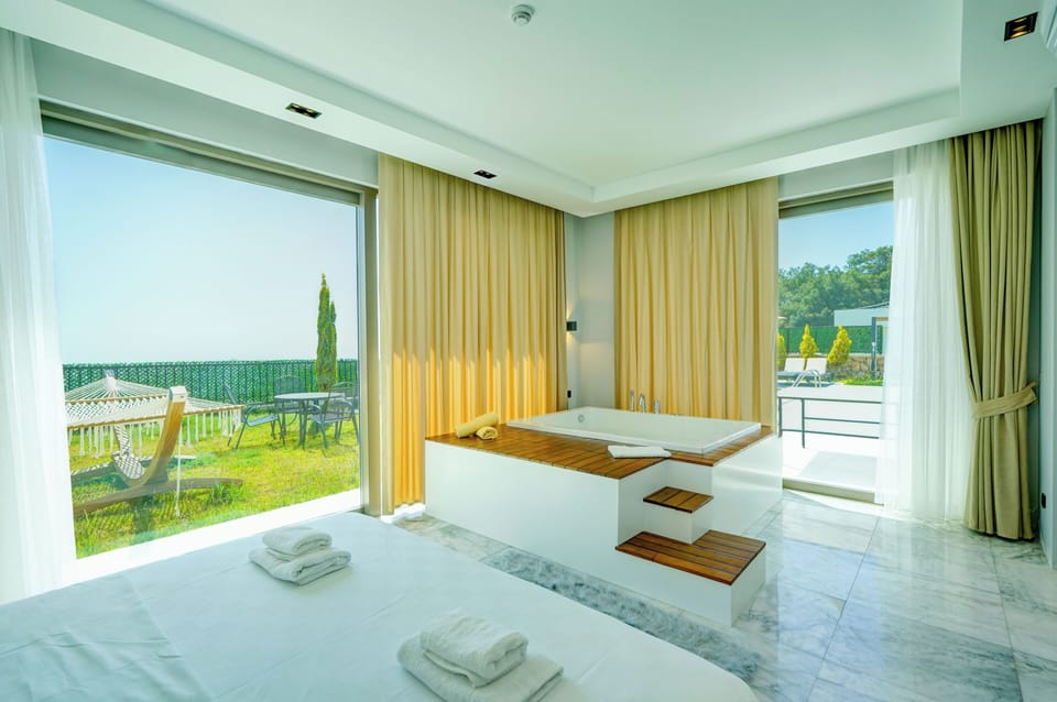 Villa, 3 Bedrooms, Sea Facing | 3 bedrooms, iron/ironing board