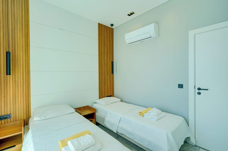Villa, 3 Bedrooms, Sea Facing | 3 bedrooms, iron/ironing board