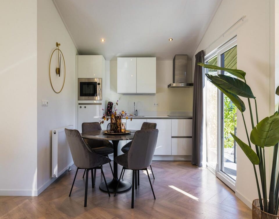 House | Dining