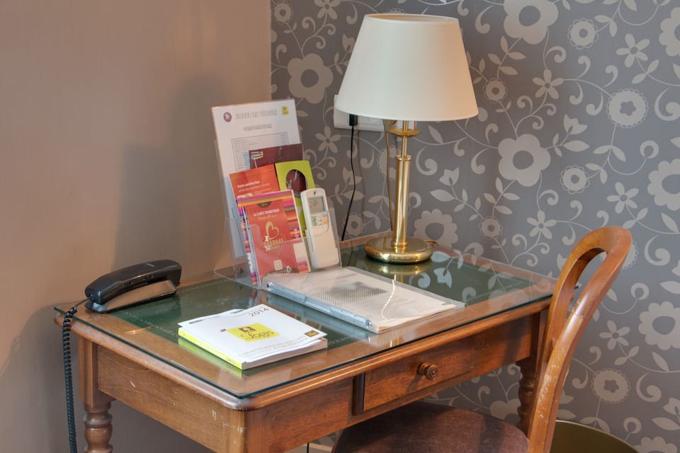 Superior Double Room | Television