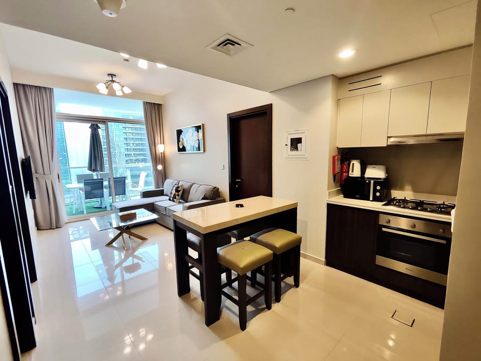 Coffee/tea maker, electric kettle, toaster