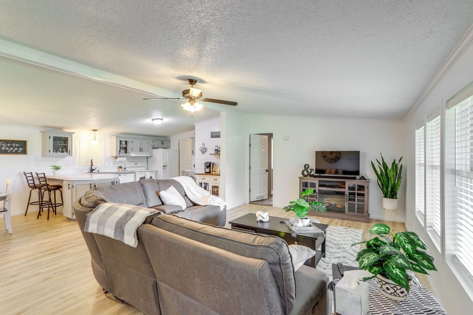 House (3 Bedrooms) | Front of property