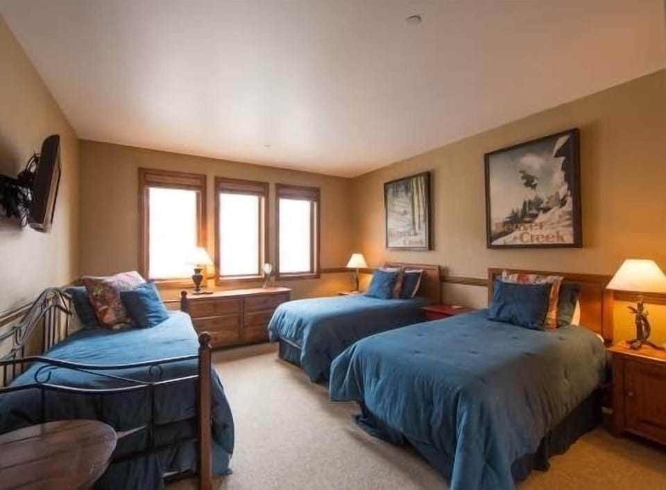 Condo, 2 Bedrooms | 2 bedrooms, free WiFi