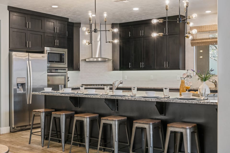 House, Multiple Bedrooms | Private kitchen | Fridge, oven, coffee/tea maker, toaster