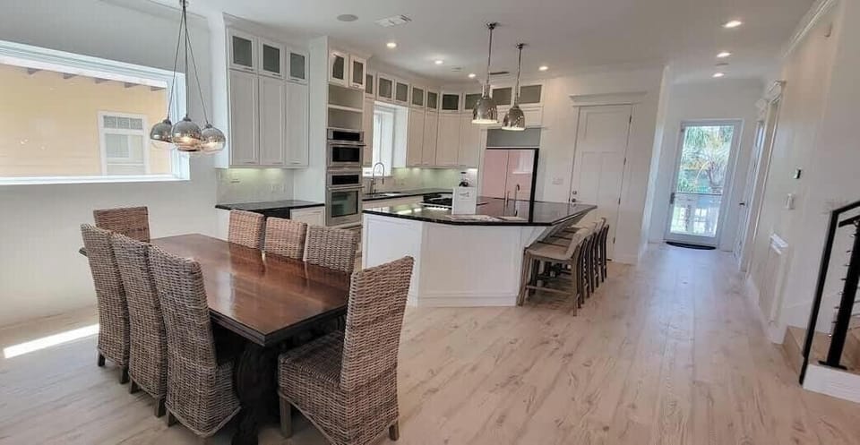 House, 4 Bedrooms | Dining