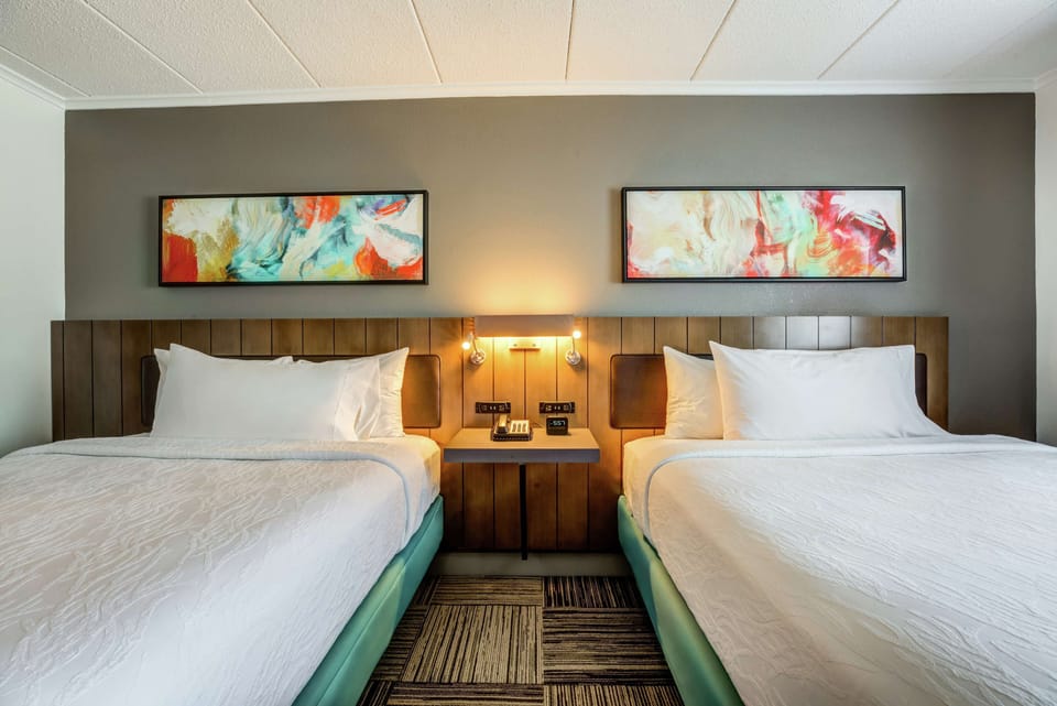 Room, Accessible | In-room safe, laptop workspace, iron/ironing board, WiFi (free)