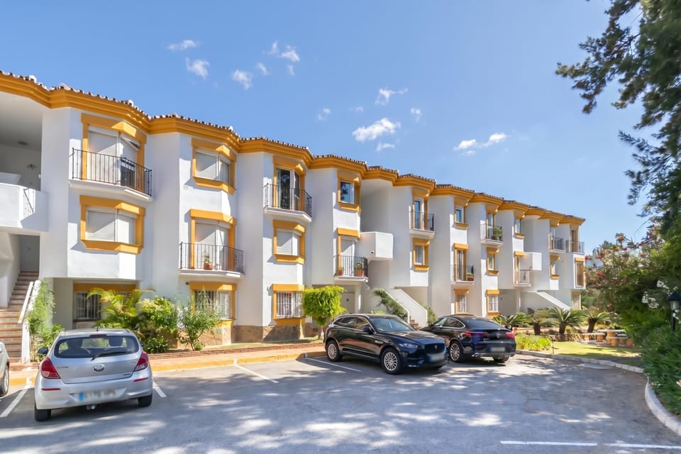 Honeymoon Penthouse, Multiple Bedrooms, 2 Bathrooms (Calahonda Golf) | Exterior