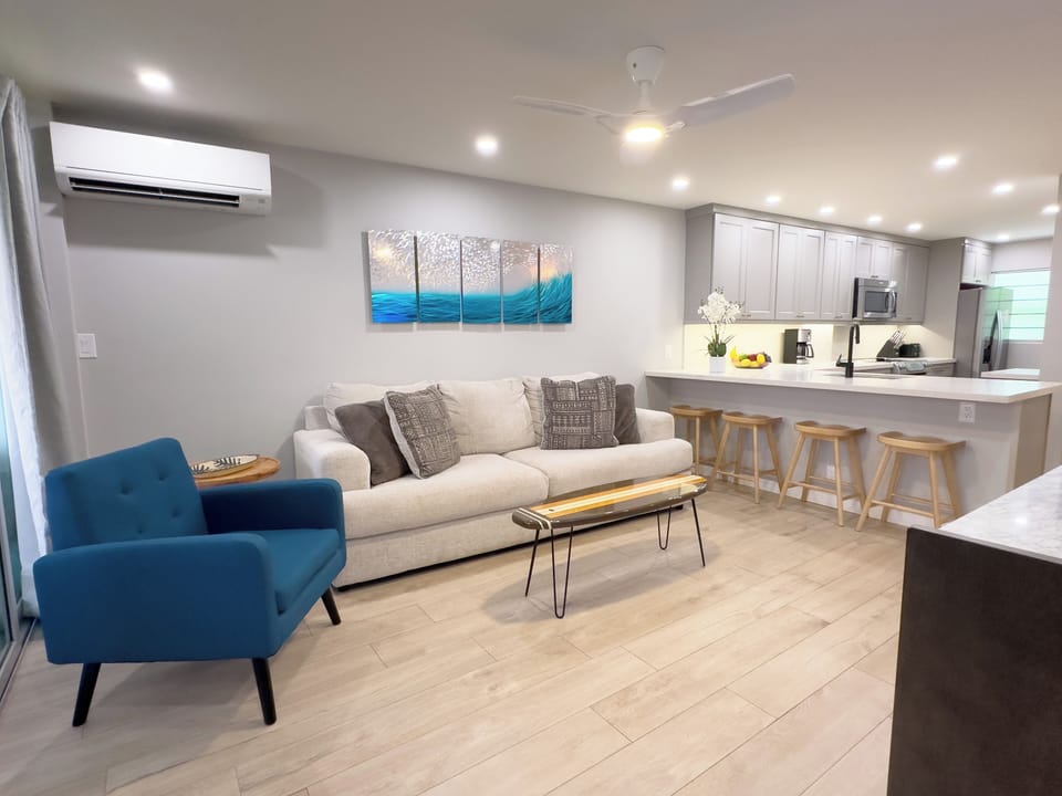 Bright and spacious living space.
