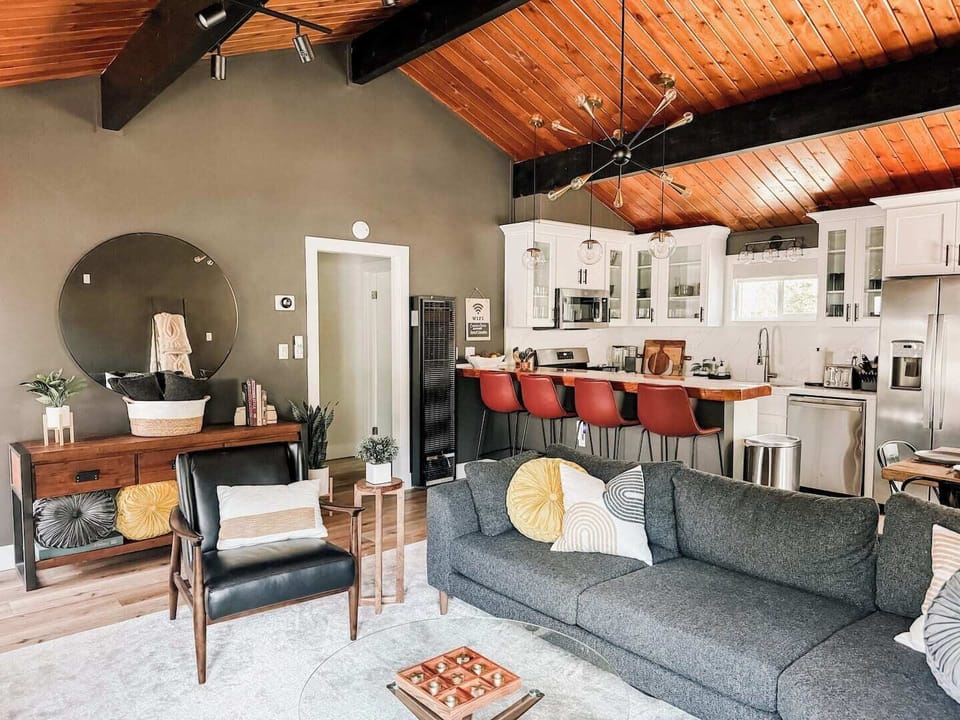 Open living room/kitchen layout