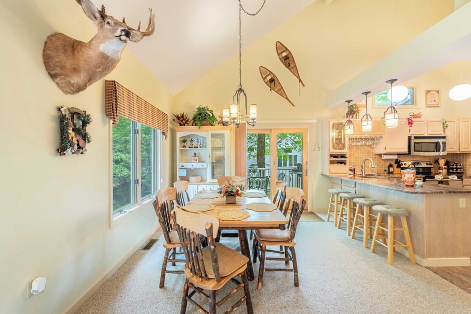 House (5 Bedrooms) | Interior