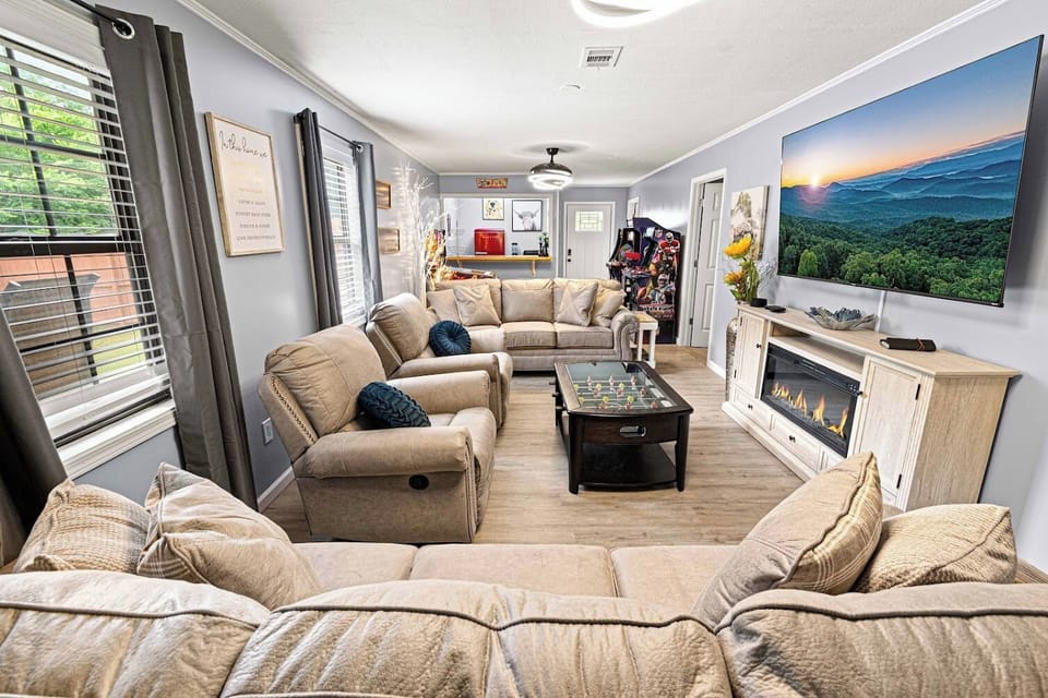 75" TV with cable and Roku for your family room!