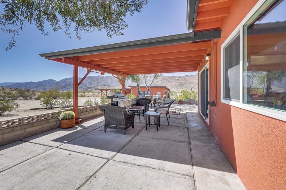 Furnished Patio | Gas Grill